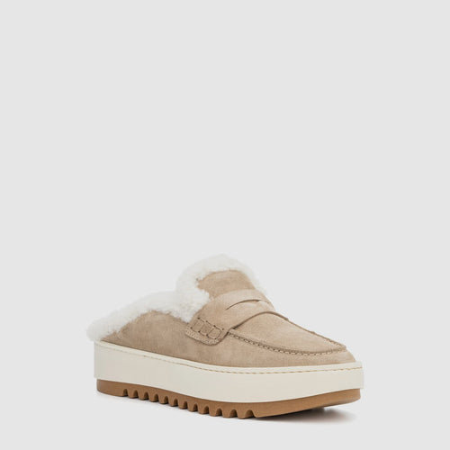 Amata mule in ecru suede with shearling lining, alternate view