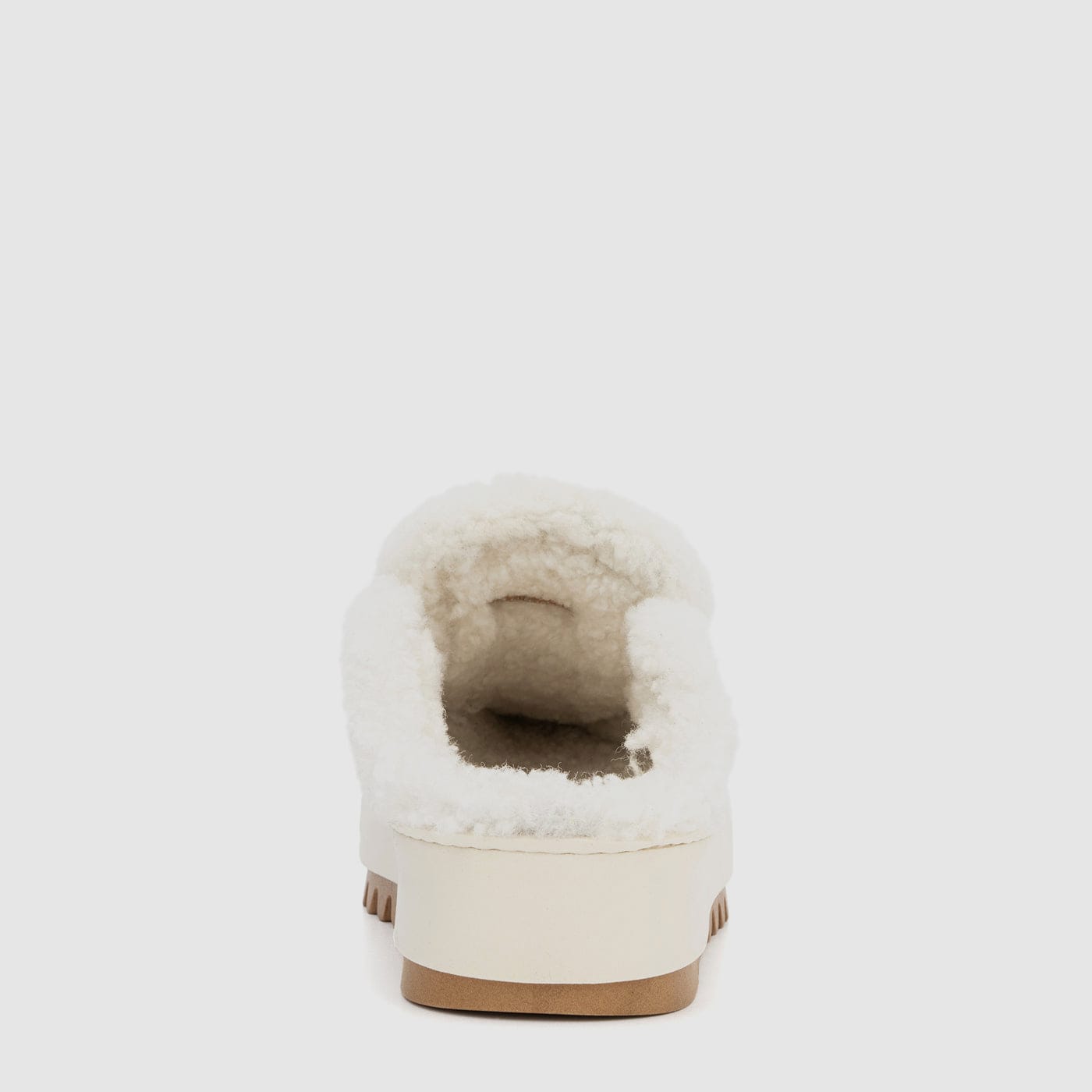 Amata mule in ecru suede with shearling lining, alternate view
