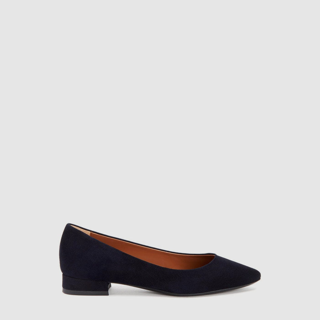 Penina low heel in navy suede with a pointed toe