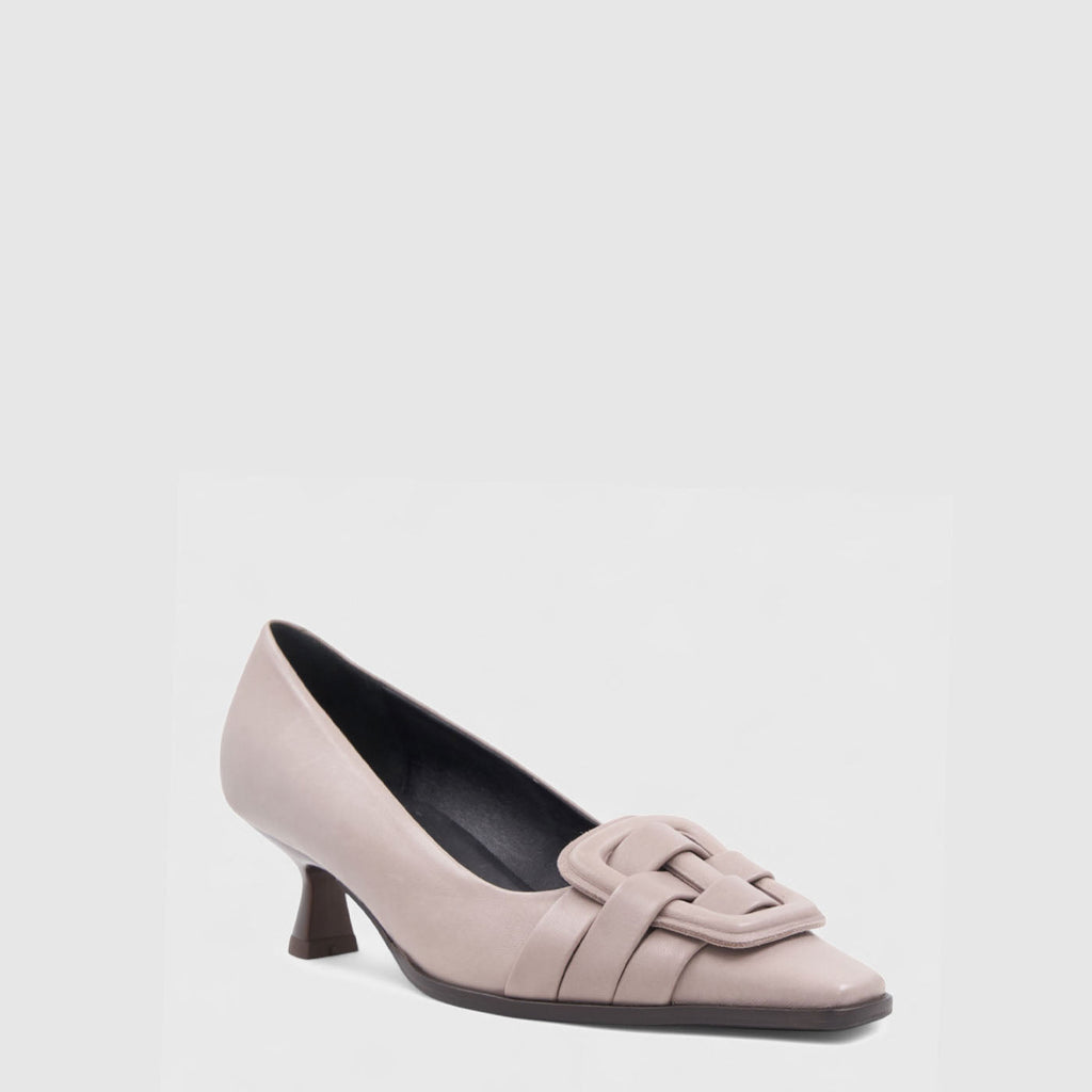 ALOHA KITTEN HEEL PUMP