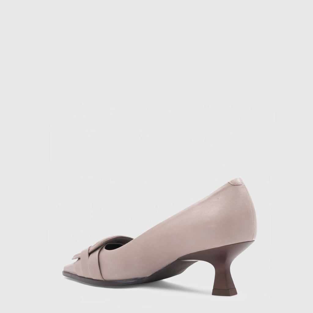 ALOHA KITTEN HEEL PUMP