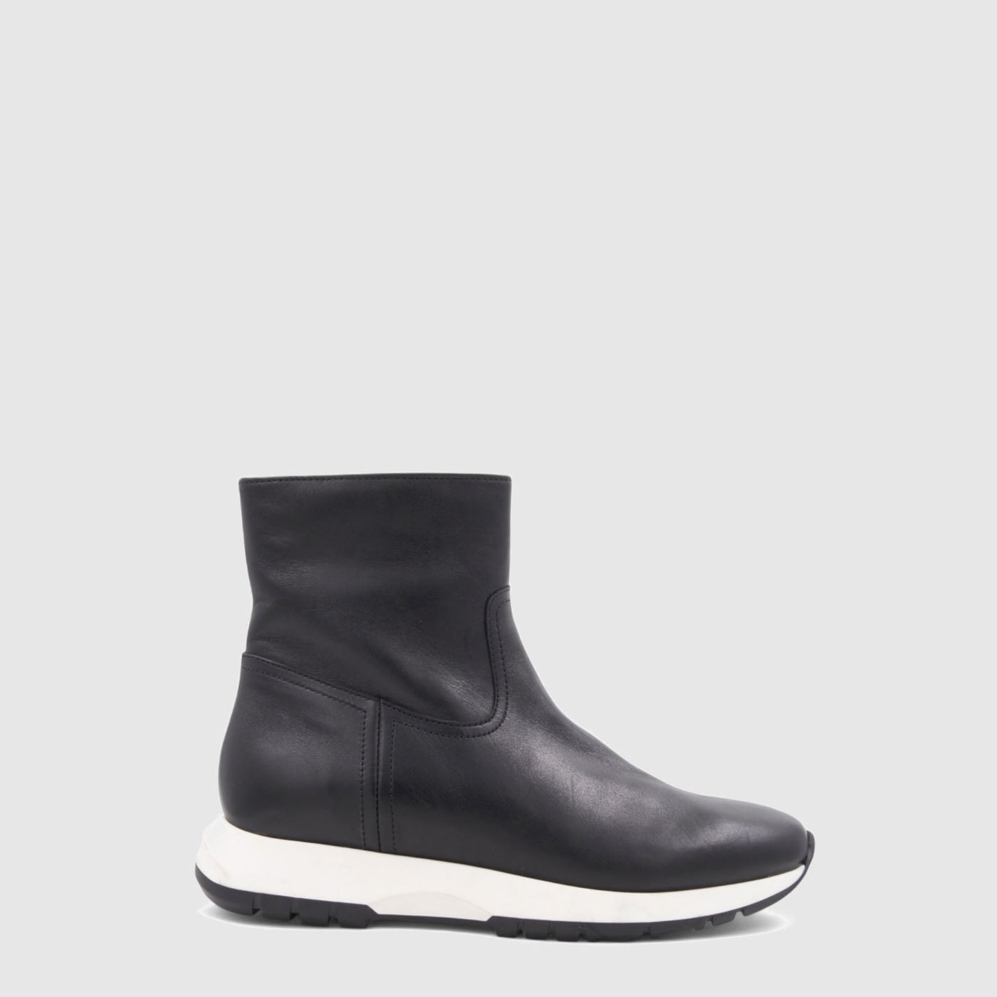 Kit ankle boot in black stretch leather