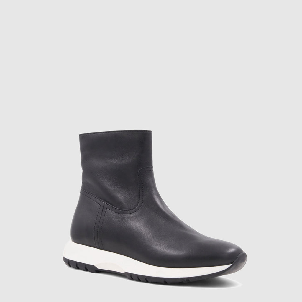 Kit ankle boot in black stretch leather, alternate view