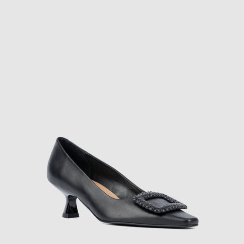 Aurelia pump in black nappa leather with a woven square accent, alternate view