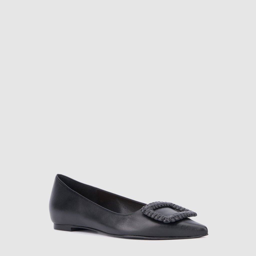 Jena flat in black leather with a woven square detail, alternate view